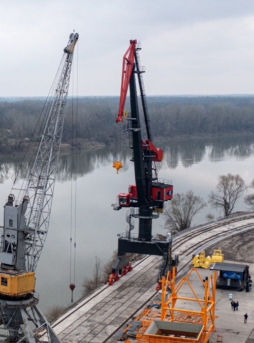 Brčko Port celebrates completion of state-of-the-art crane